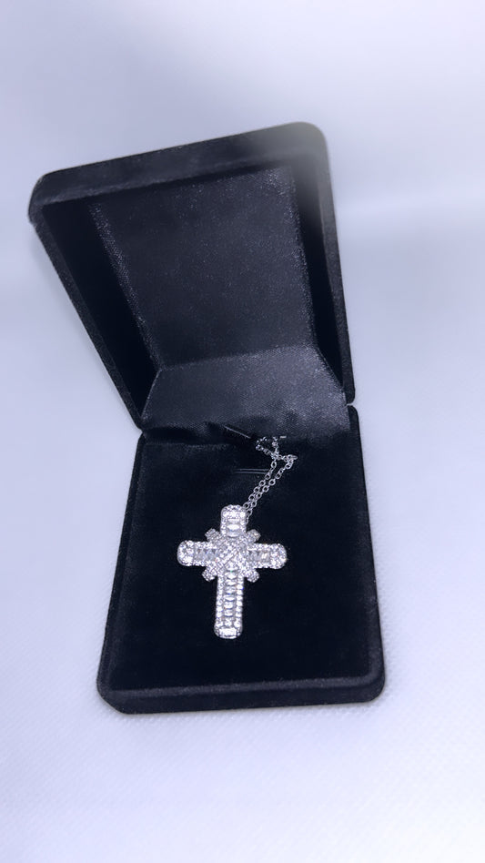 MINNIE Cross necklace