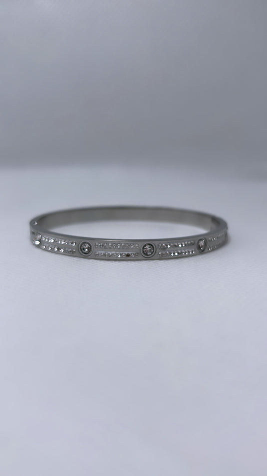 NOVA BANGLE